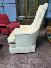 1960s Hollywood Regency Tufted Yellow Velvet Lounge Chair (Reupholstered)